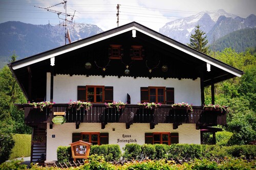 4-Sterne Maisonette-Wohnung mit 2 Schlafzimmern und 2 Balkonen