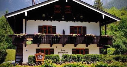 4-Sterne Maisonette-Wohnung mit 2 Schlafzimmern und 2 Balkonen
