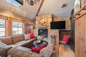 Televisión, chimenea