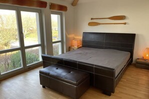 2 bedrooms, bed sheets