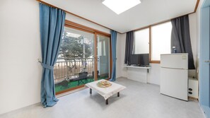 1 bedroom, free WiFi - Taean Yeonpo 2020 Pension (Taean)