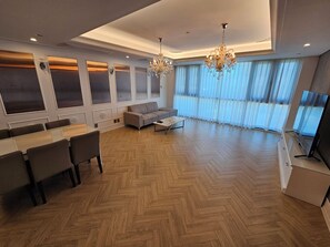 Suite Twin Family | Free WiFi, bed sheets - W Residence Hotel Centum City (Busan)