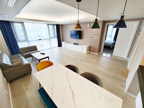 Free WiFi, bed sheets - W Residence Hotel Centum City (Busan)