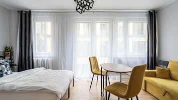 City Studio | Hypo-allergenic bedding, iron/ironing board, free WiFi, bed sheets