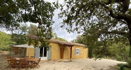 Valaurie , Villa 80m2, 4 Chambres. Jardin .piscine