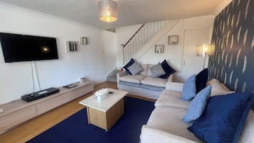 House, 2 Bedrooms | Living area