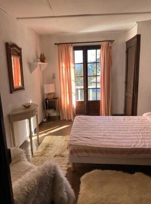 3 chambres, lit parapluie, Wi-Fi gratuit, draps fournis