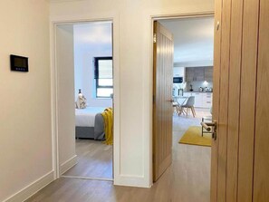 Apartamento estándar | 2 dormitorios, tabla de planchar con plancha, wifi gratis y ropa de cama