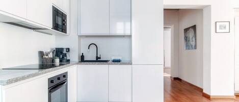 Fridge, microwave, oven, dishwasher