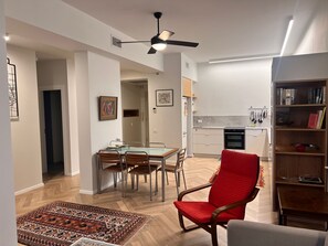 Living area - Exquisite Home on Rothschild by FeelHome (Tel Aviv)