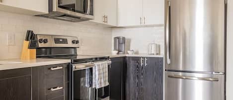 Apartment, 3 Bedrooms, Non Smoking | Private kitchen