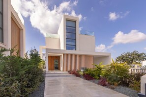 Villa | 3 bedrooms - Protaras By the Bay Villa 33 (Paralimni)