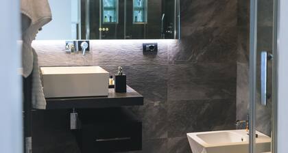 THE SECRET SUITE - FIRST "Lake Endine"