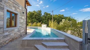 Family House, Multiple Bedrooms (Casa Dika Pool & Lounge) | Pool | Seasonal outdoor pool