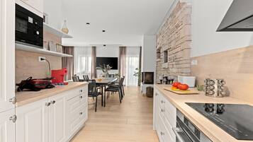 Family House, Multiple Bedrooms (Casa Dika Pool & Lounge) | Private kitchen | Fridge, microwave, oven, stovetop