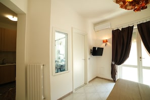 Romantic Room | Bathroom