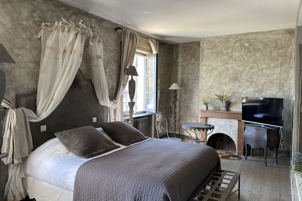 Deluxe Room | Free WiFi, bed sheets