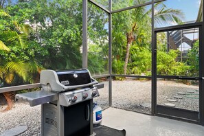 Terrace/patio - South End 3BDR/2BA Pool Home - Walk to the Beach! (Marco Island)