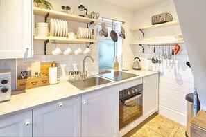 Microwave, oven, dishwasher, electric kettle
