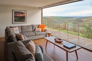 LCD TV - Valley View 4 Bedroom Lodge 1 (Umberleigh)