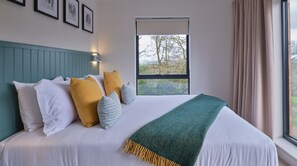 2 chambres, fer et planche à repasser, draps fournis