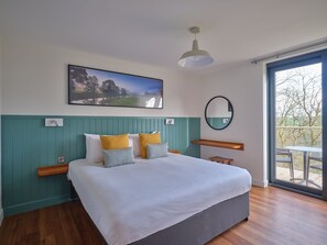 3 bedrooms, iron/ironing board, bed sheets - Valley View 3 Bedroom Lodge 2 (Umberleigh)