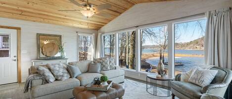 Smart TV, DVD player