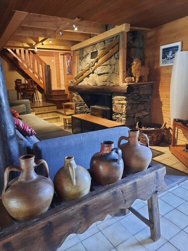 LUCHON 10mn away CHALET DE CHARME GRANGE 3* (charming chalet)