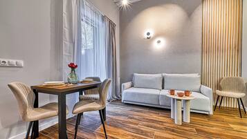 Studio (016) | Living area