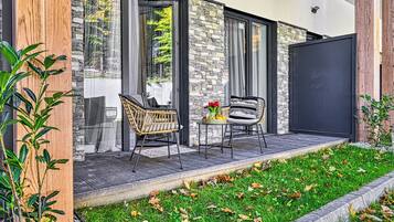 Apartment (015) | Terrace/patio