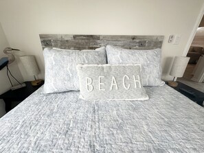 Bügeleisen/Bügelbrett, kostenloses WLAN, Bettwäsche