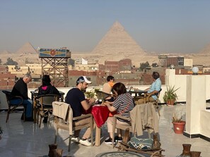 Restaurant - Eagles pyramids view - Foriigners only (Giza)
