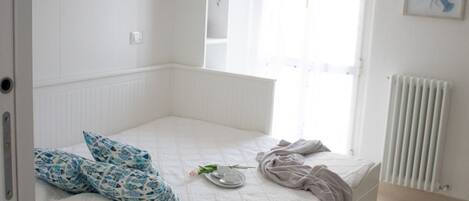 1 soverom, internettilgang og sengetøy