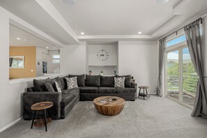 Smart TV, video games, offices, computer monitors