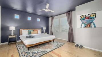 4 bedrooms, desk, iron/ironing board, free WiFi