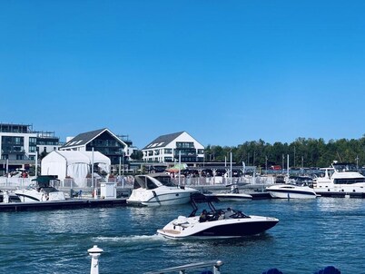 Cozy 2BR Highpoint located at the Friday Harbour
