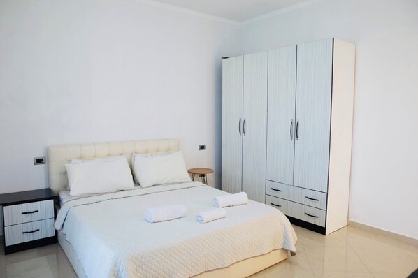 2 Schlafzimmer, Bügeleisen/Bügelbrett, WLAN, Bettwäsche