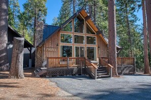 Exterior - Blue Jay Cabin - Location Goals + Tub Time (Shaver Lake)