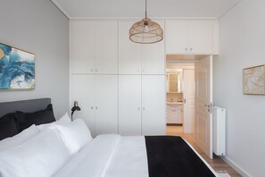 2 bedrooms, iron/ironing board, travel crib, free WiFi - Glyfada Cozy Living (Glifada)
