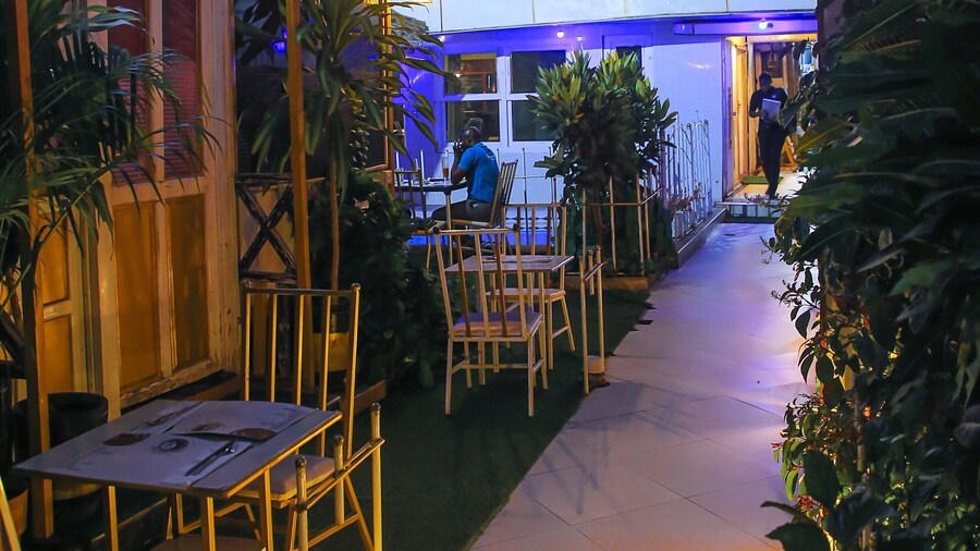 AFRIKANDO ROYAL CASTLE