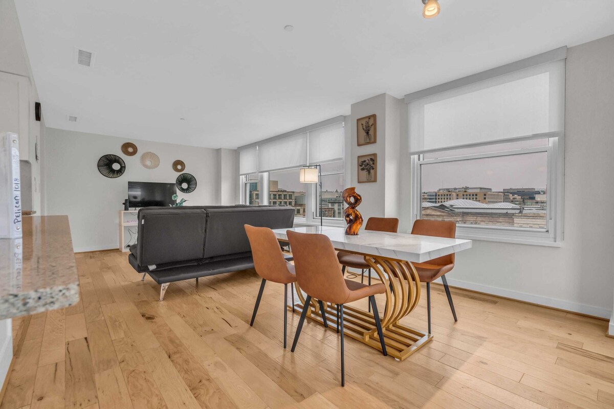 2 BR Fully Furnished Apartment at Penn Quarters - Surrounded by Best Restaurants