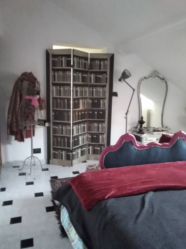 1 makuuhuone, silitysrauta/-lauta, internet