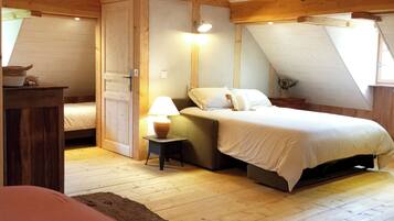 Superior-Zimmer | 1 Schlafzimmer, individuell eingerichtet, kostenloses WLAN, Bettwäsche