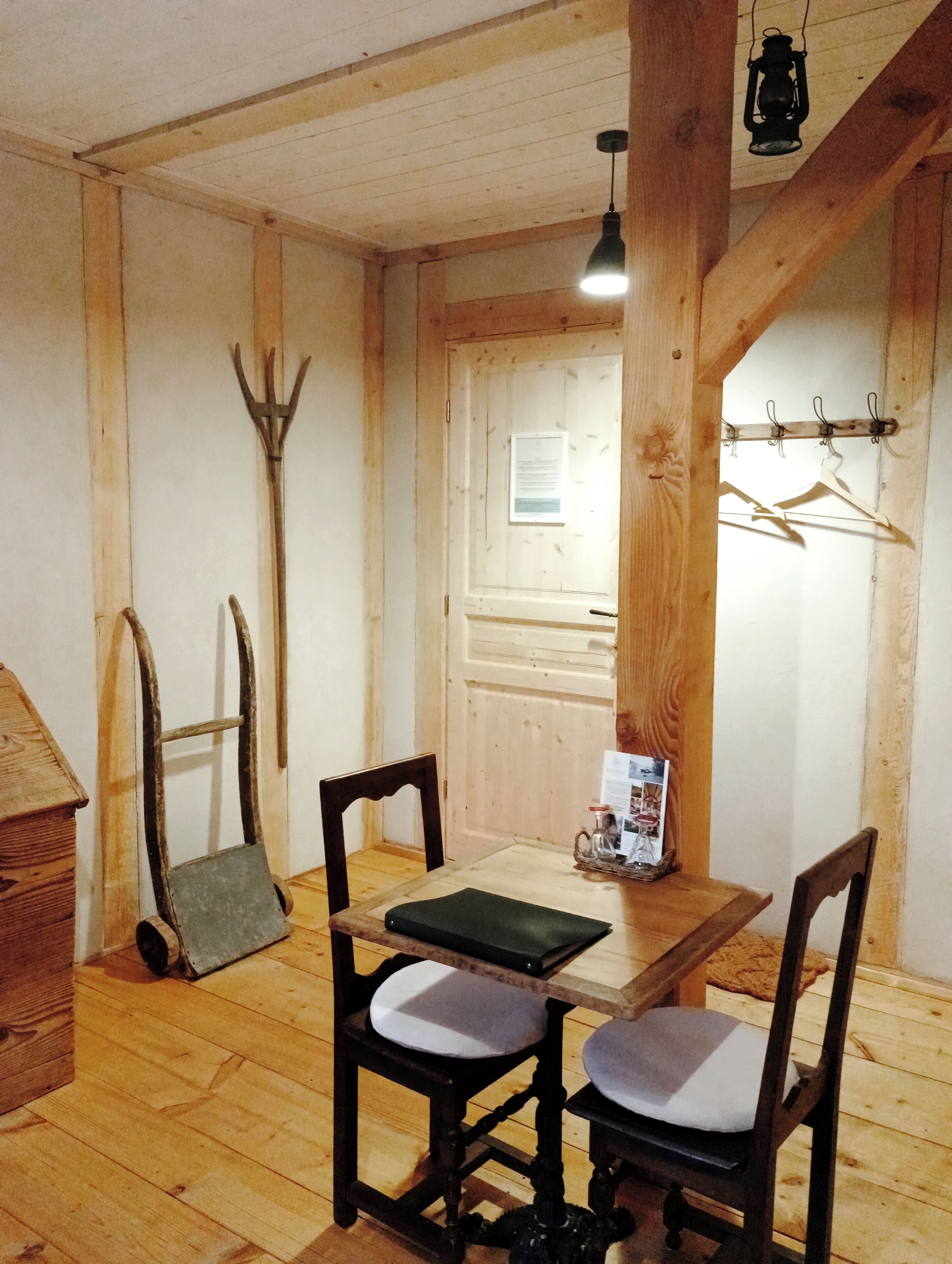 Chambre Tradition, 1 grand lit | 1 chambre, ameublement personnalisé, Wi-Fi gratuit, draps fournis