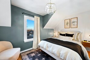 4 Schlafzimmer, Schreibtisch, Bügeleisen/Bügelbrett, kostenloses WLAN