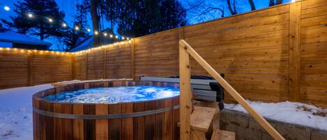 Baignoire à remous extérieure