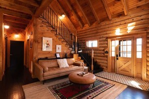TV, fireplace, offices