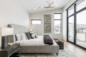 4 dormitorios, escritorio, tabla de planchar con plancha y wifi