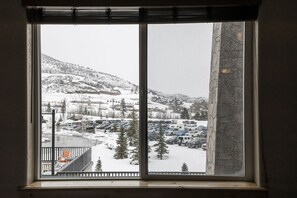 Interior - Amenities and Year-Round Recreation Access! Park City Silverado Lodge 228A (Park City)