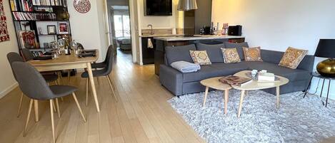 Smart TV, books, stereo, printers